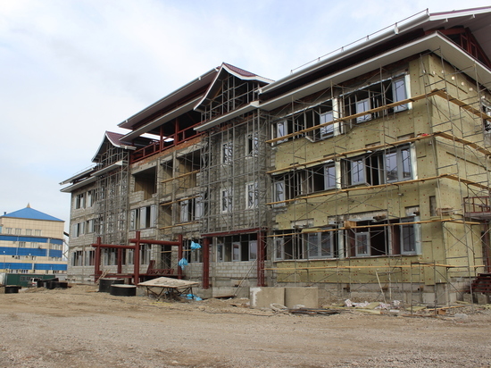 Судьи проинспектировали стройку нового здания Кызылского городского суда