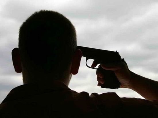 Калмыцкий полицейский после дежурства выстрелил себе в голову