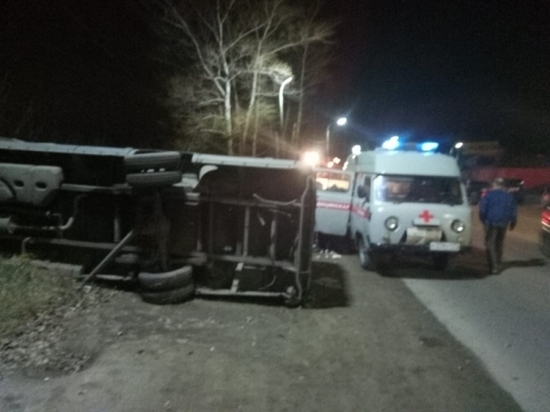 Микроавтобус с пассажирами опрокинулся в Туле