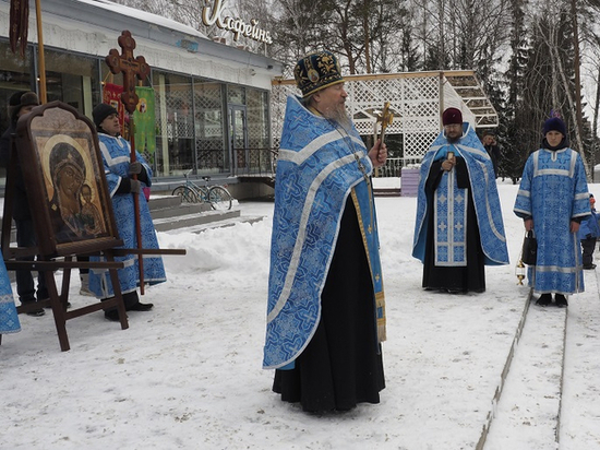 Вместо крестного хода в новосибирском Академгородке будет молебен перед научной библиотекой