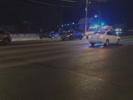 В Костроме молодая автолюбительница на «Хонде» протаранила «Ладу»