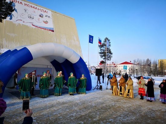 День народного единства в Ноябрьске отметили митингом-концертом