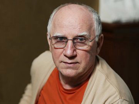 АКТЕР ВАЛЕРИЙ БАРИНОВ О ФУТБОЛЕ АКТЕР ВАЛЕРИЙ БАРИНОВ О ФУТБОЛЕ