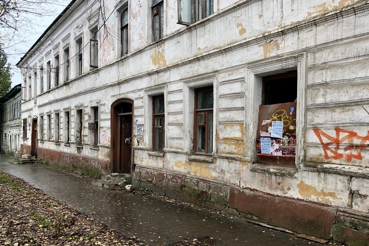 Дважды горевший дом-призрак в Туле снесут до конца года - МК Тула