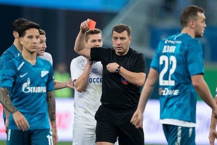 Глава департамента судейства заявил, что Михаил Вилков в Петербурге "провел, бесспорно, хороший матч" Может, мы смотрели разные игры?