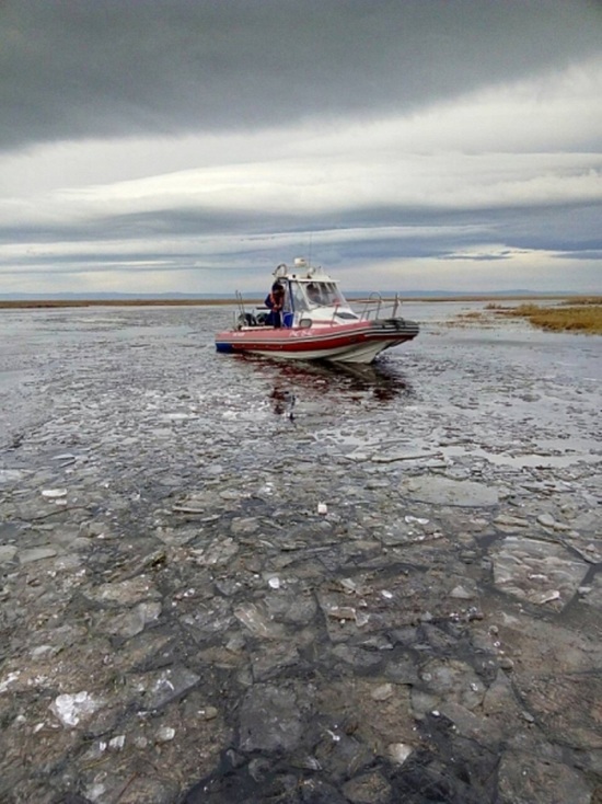 В Бурятии водолазы нашли в Байкале тело женщины