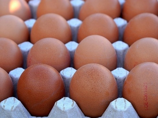 Мужчина съел 41 яйцо и умер