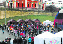 Более трех тысяч жителей Серпухова приняли участие в праздничных гуляньях, организованных по случаю Дня народного единства