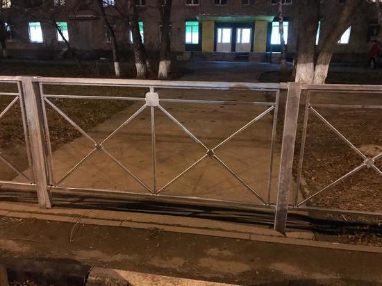 Проход к детской поликлинике в Туле закрыли забором