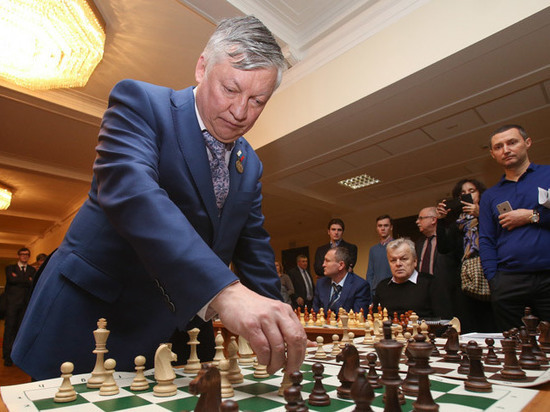 ЛЕГЕНДАРНЫЙ ГРОССМЕЙСТЕР АНАТОЛИЙ КАРПОВ ЛЕГЕНДАРНЫЙ ГРОССМЕЙСТЕР АНАТОЛИЙ КАРПОВ