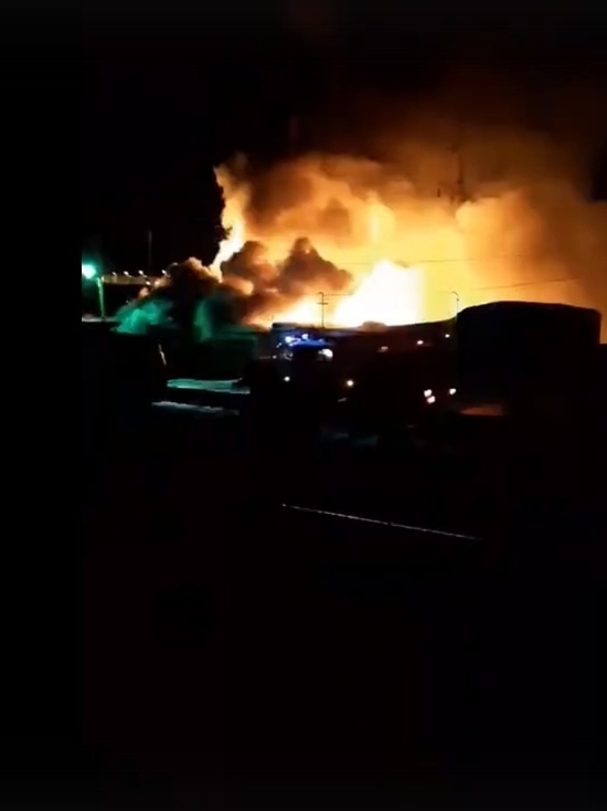 В Лабытнанги сгорел гараж