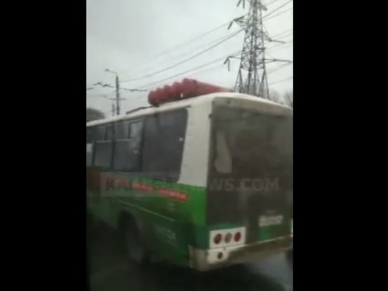 Пассажирский автобус загорелся на ходу в Калуге