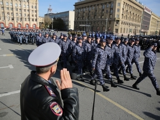 Генерал Кравченко поздравил полицейских с Днем сотрудника ОВД