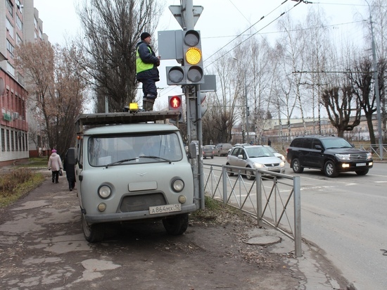 На улице Машиностроителей Йошкар-Олы изменилась работа светофора