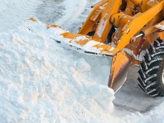 Уборку снега в Оленегорске и Мончегорске проконтролировал губернатор