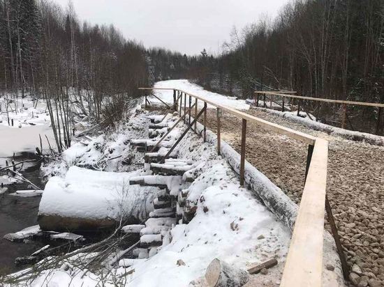 В Костромской области дорожники восстановили размытую рекой дорогу под Чухломой