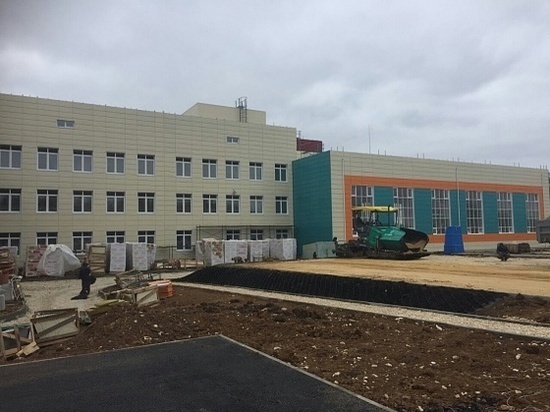 В школе на 500 мест в Волгоградской области завершают внутреннюю отделку