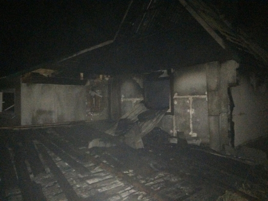 В Смоленском районе сгорел дачный дом
