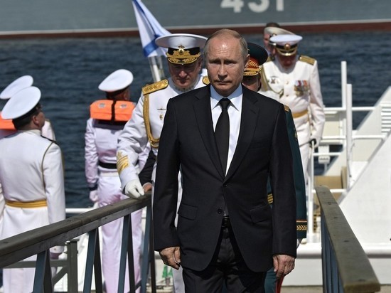 Путин объяснил снижение расходов на оборону России