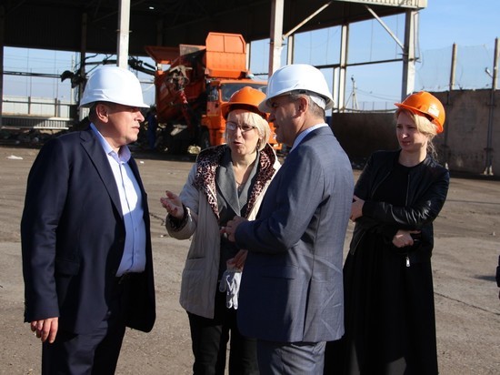 Советник губернатора Астраханской области посетил мусоросортировочный комплекс