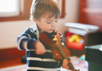 Обучение детей музыке всегда считалось и остается поныне занятием важным и престижным