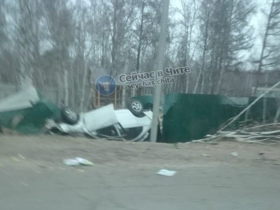 Пассажир погиб в опрокинувшейся машине в Смоленке