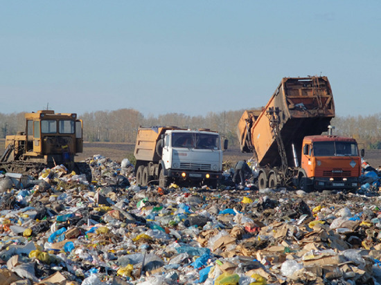 В Бийске ликвидируют мусорный коллапс