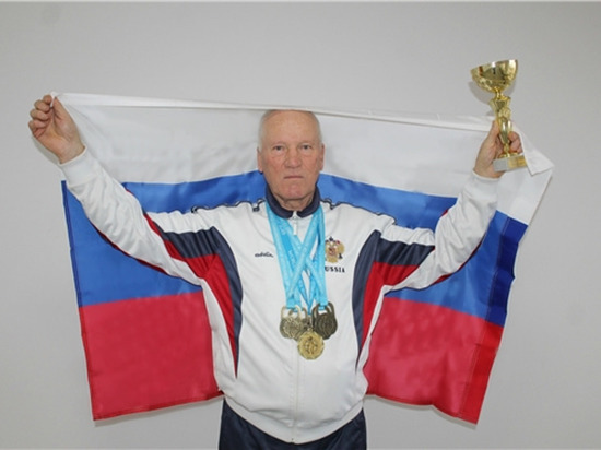 Чувашский пенсионер завоевал 5 золотых медалей чемпионата мира по гиревому спорту