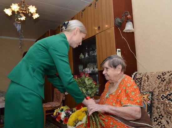 Президент поздравил рязанку Александру Бура со 100-летием