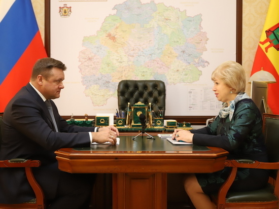 Любимов обсудил с главой рязанского минфина областной бюджет