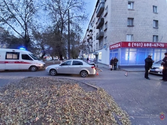 В центре Волгограда пожилой водитель сбил велосипедиста