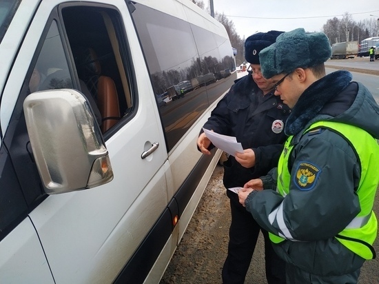 Четырех нелегальных перевозчиков выявила ГИБДД в Кировской области