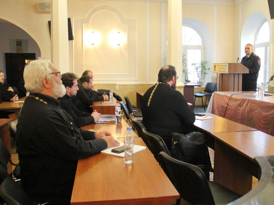 Костромская полиция провела профилактическую беседу со святыми отцами