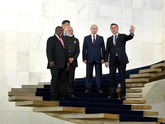 Путин ошарашил чиновников ошибкой на саммите