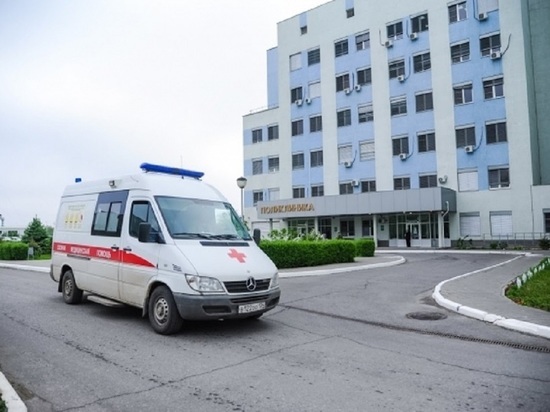В Волгоградской области столкнулись две иномарки, есть пострадавшие В Волгоградской области столкнулись две иномарки, есть пострадавшие