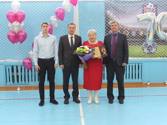 Единственный в Забайкалье заслуженный тренер по баскетболу отметила 70-летие