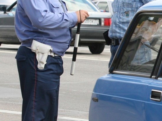 Омский автомобилист лишился машины из-за 177 штрафов ГИБДД