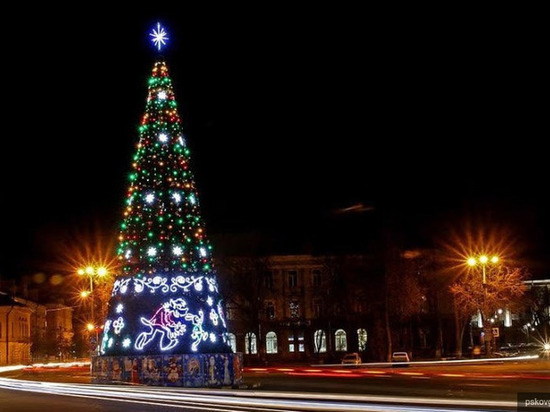 Городские новогодние праздники начнутся в Пскове 21 декабря