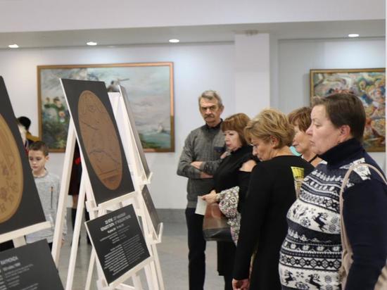 В Ярославле открылись две выставки о деньгах
