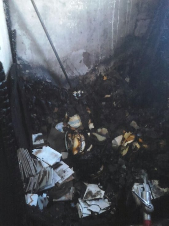 14 человек спасли пожарные из горящего дома в Ново-Ленино