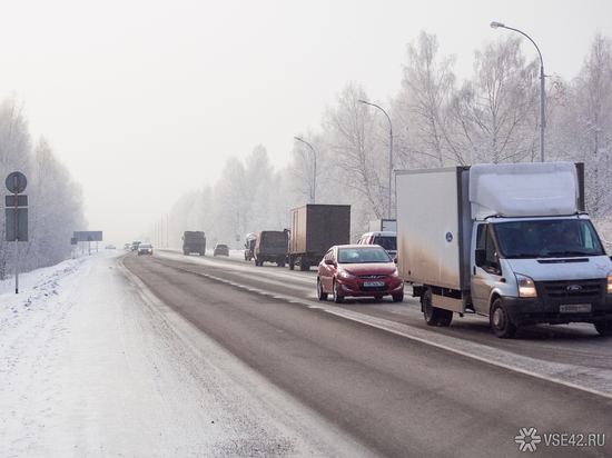 Дорожные патрули на кузбасских трассах будут помогать замёрзшим автомобилистам