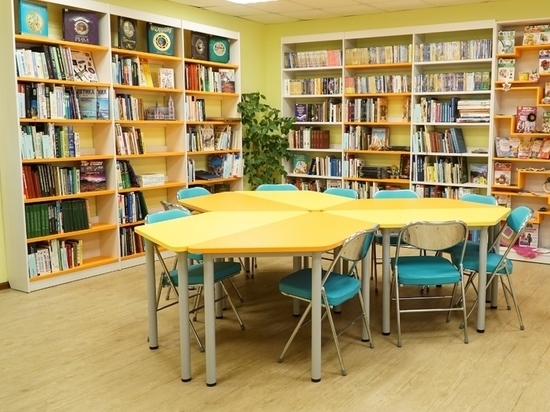 Библиотека с антикафе и лаундж-зонами появилась в посёлке на Колыме