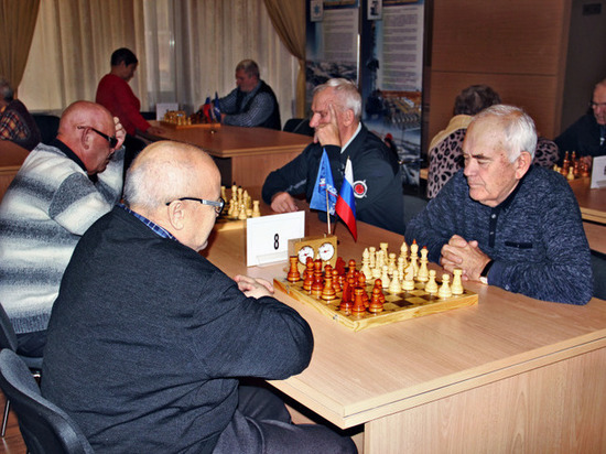Ветераны Ямала приняли участие в шахматном турнире в Тюменской области