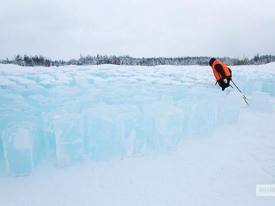 В Ноябрьске началась заготовка льда для новогоднего городка