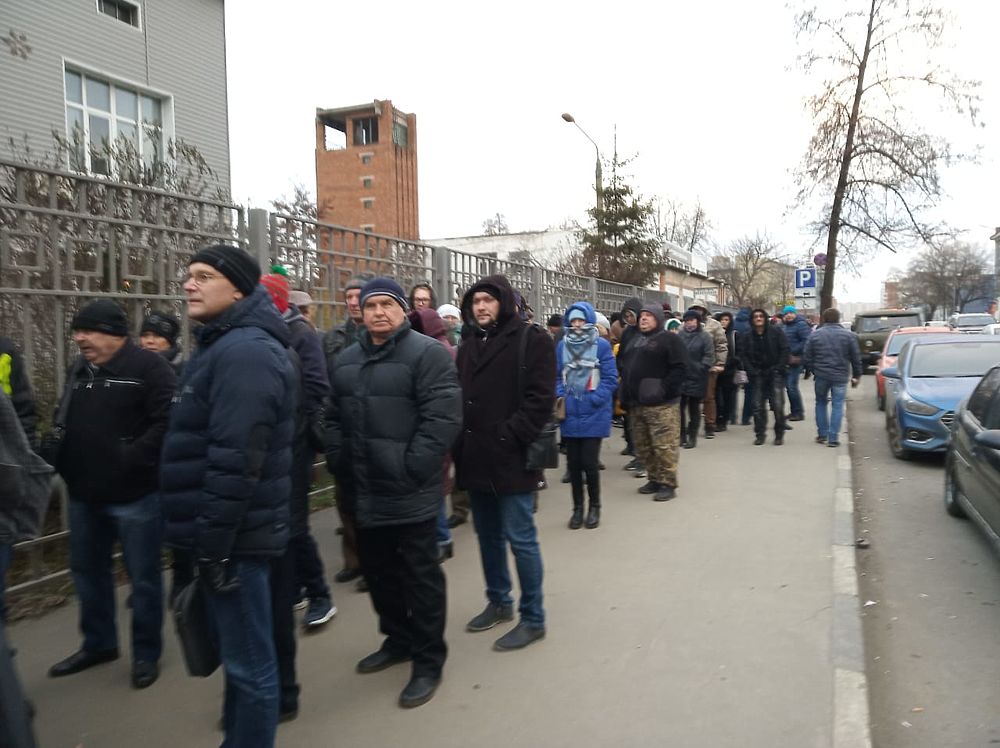 Горячий четверг: арктическое утро туляки встретили в очереди у наркодиспансера