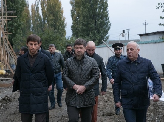 Семьи из бараков в Чечне получат новогодний подарок от Кадырова — свои дома