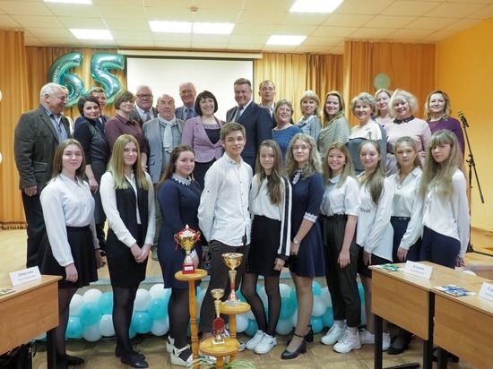Николай Любимов в свой день рождения посетил родную школу в Калуге