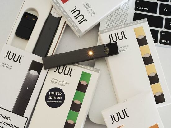 Штат Калифорния предъявил иск компании Juul за рекламу электронных сигарет тинейджерам