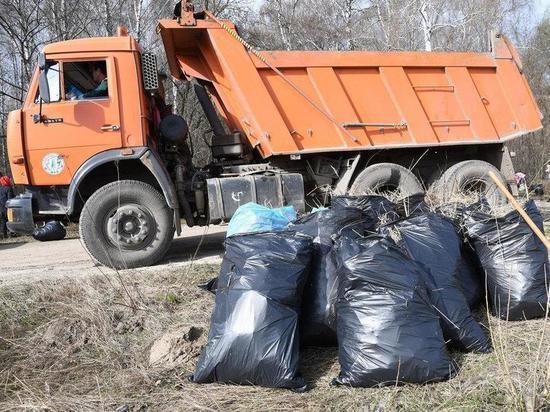 В Александровском районе мужчину заставили платить за вывоз мусора