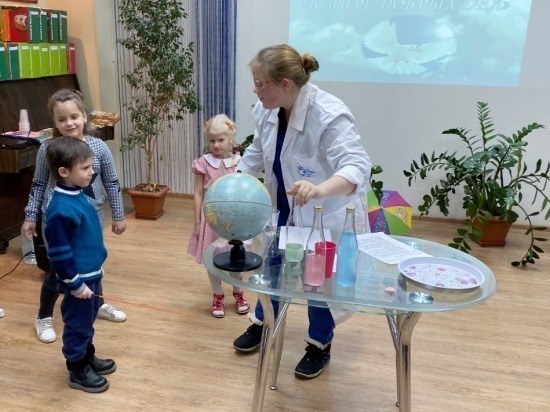 В серпуховском Центре «Меридиан» устроили праздник для детей с нарушениями зрения